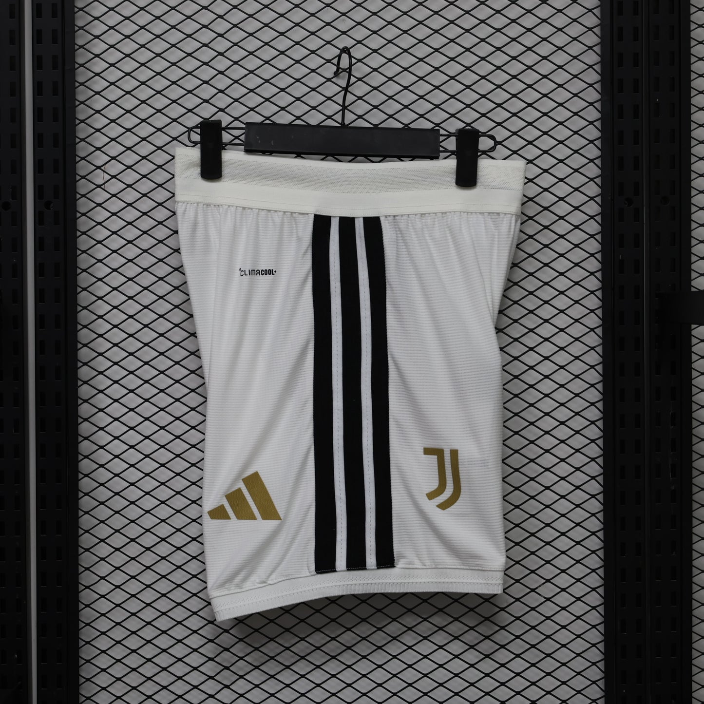 Juventus 2026/27 Home Shorts – Player Edition