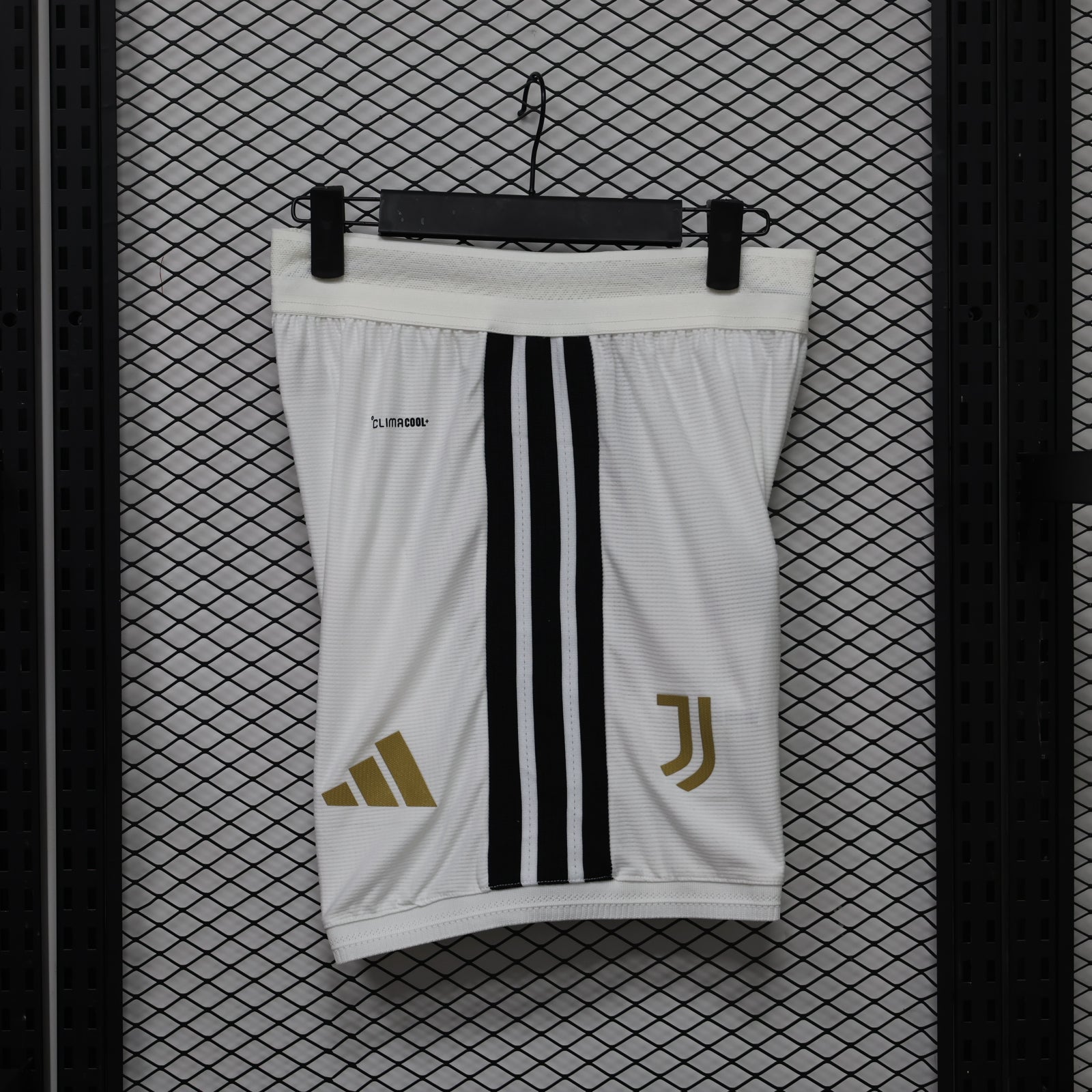 Juventus 2026/27 Home Shorts – Player Edition