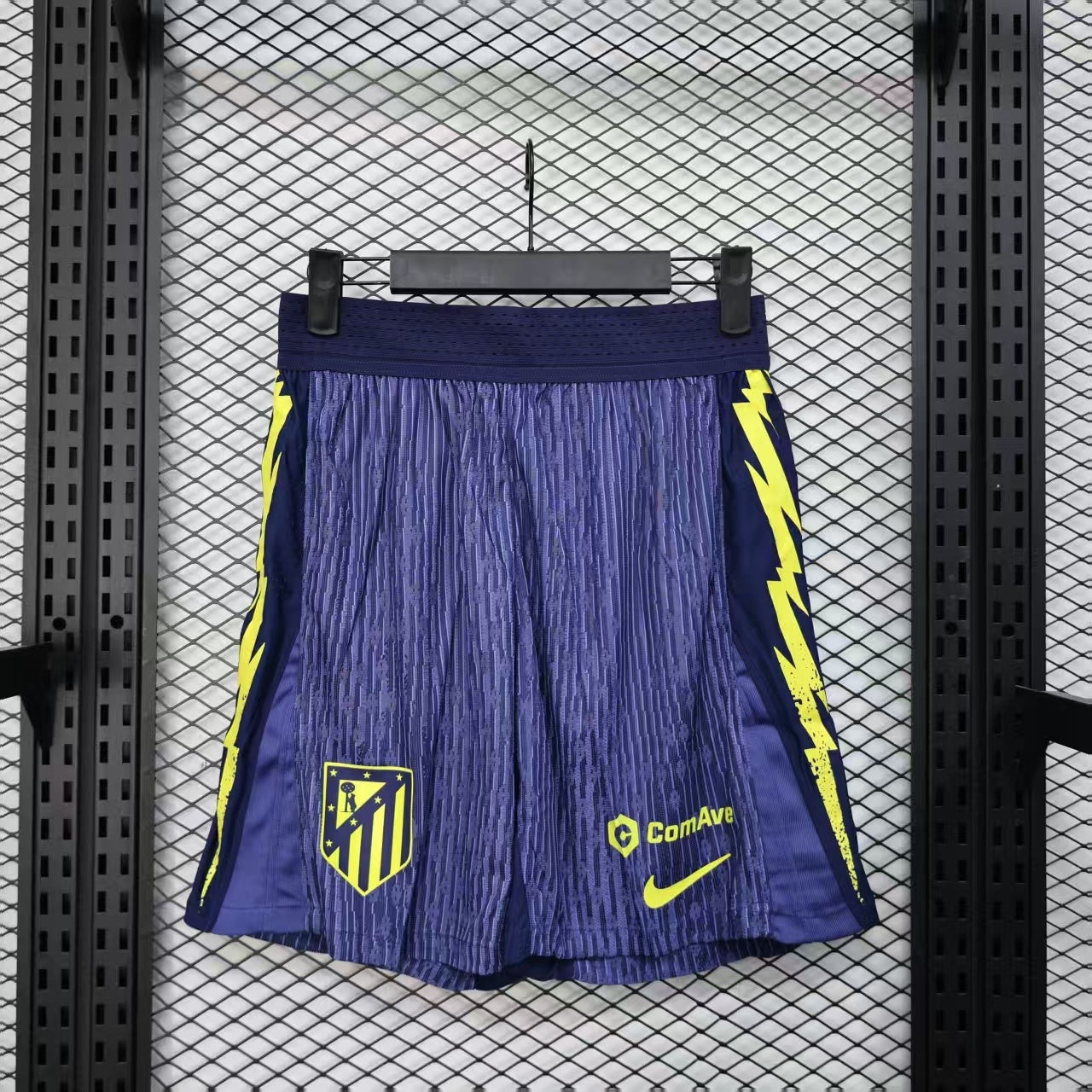 Atletico Madrid 2025/26 Away Shorts – Player Edition
