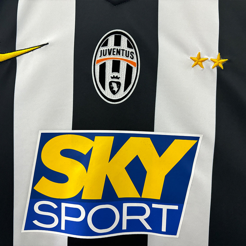 Juventus 2004/05 Home Retro Jersey