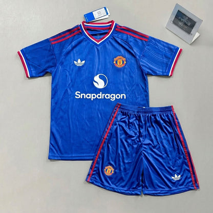 Manchester United 2026/27 Away Kids Kit